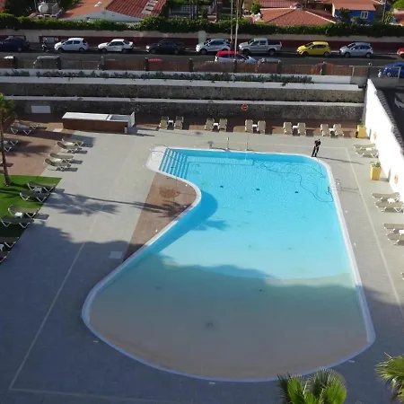 Lighthouse Friendly *