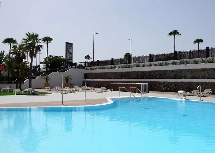 Lighthouse Friendly *